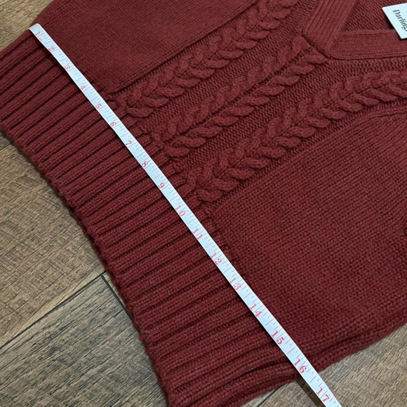 Darling Cable Knit V-Neck Sweater Vest in Rust Red - Picture 5 of 5